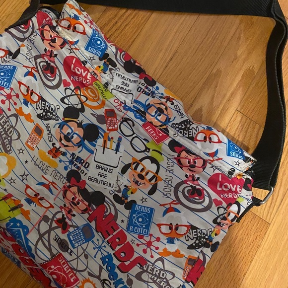 Authentic Hong Kong Disney school bag - Picture 2 of 5